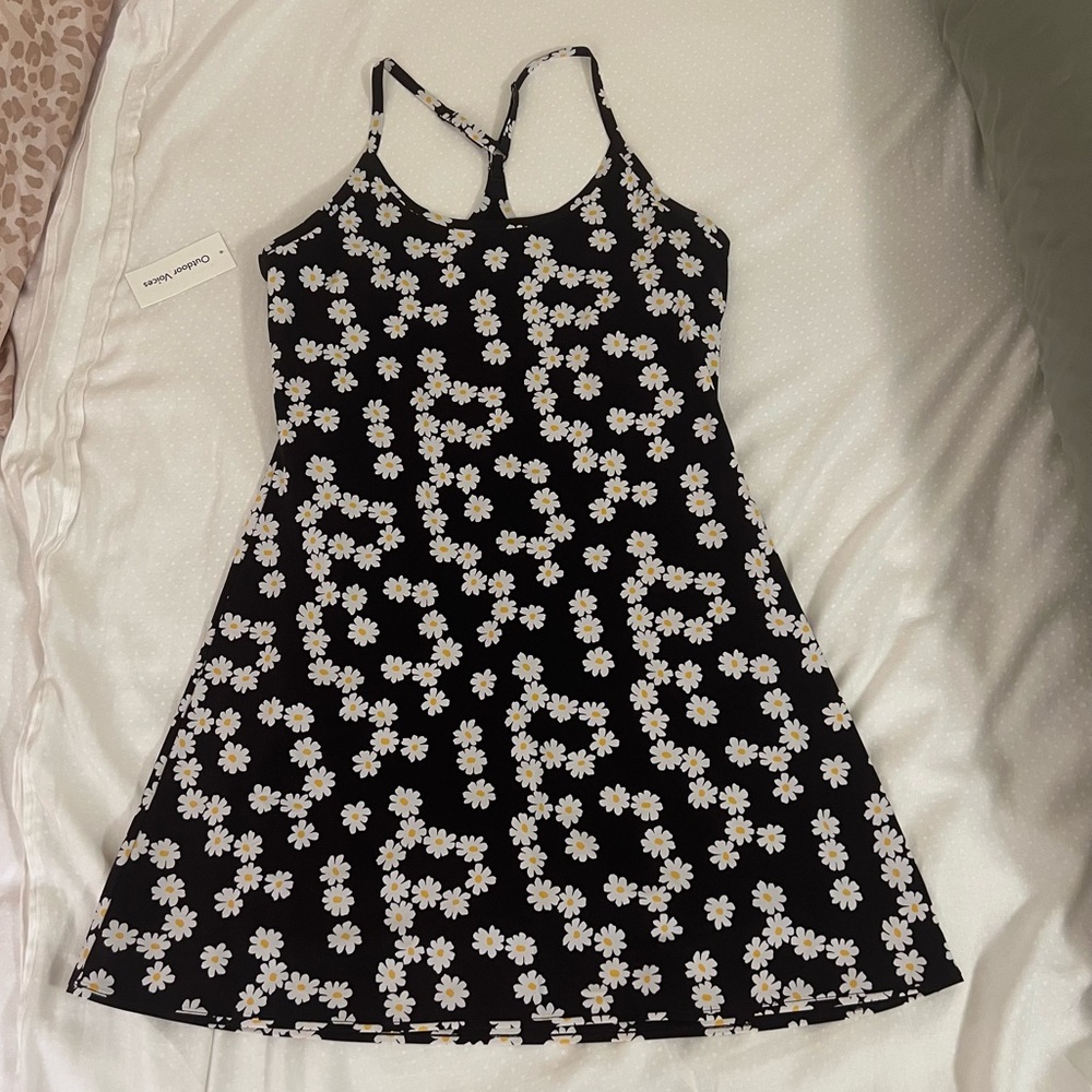 Outdoor Voices Exercise Dress (Daisy Chain)